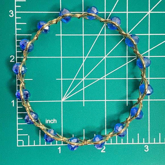 Bangle Bracelet Gold Tone Wire Encasing True Blue Faceted Rhinrstones - Picture 7 of 8